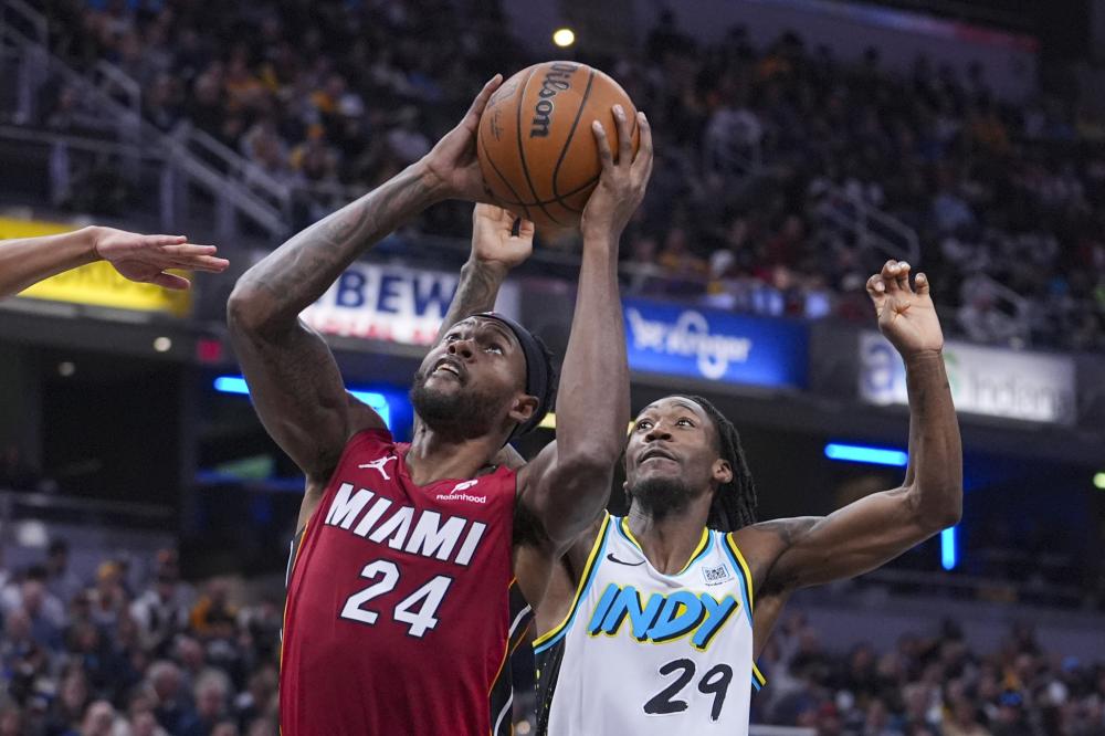 受大比分落 受大比分落