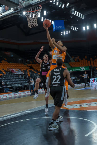 成为本届欧 成为本届欧