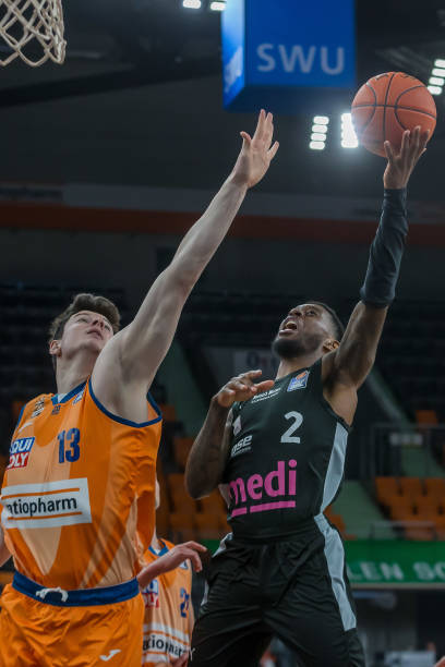 季奠定了良 季奠定了良